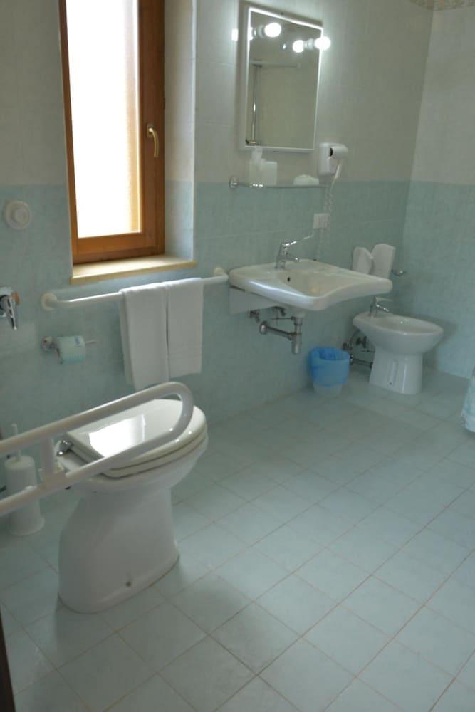 Larus Hotel Санджинето Екстериор снимка