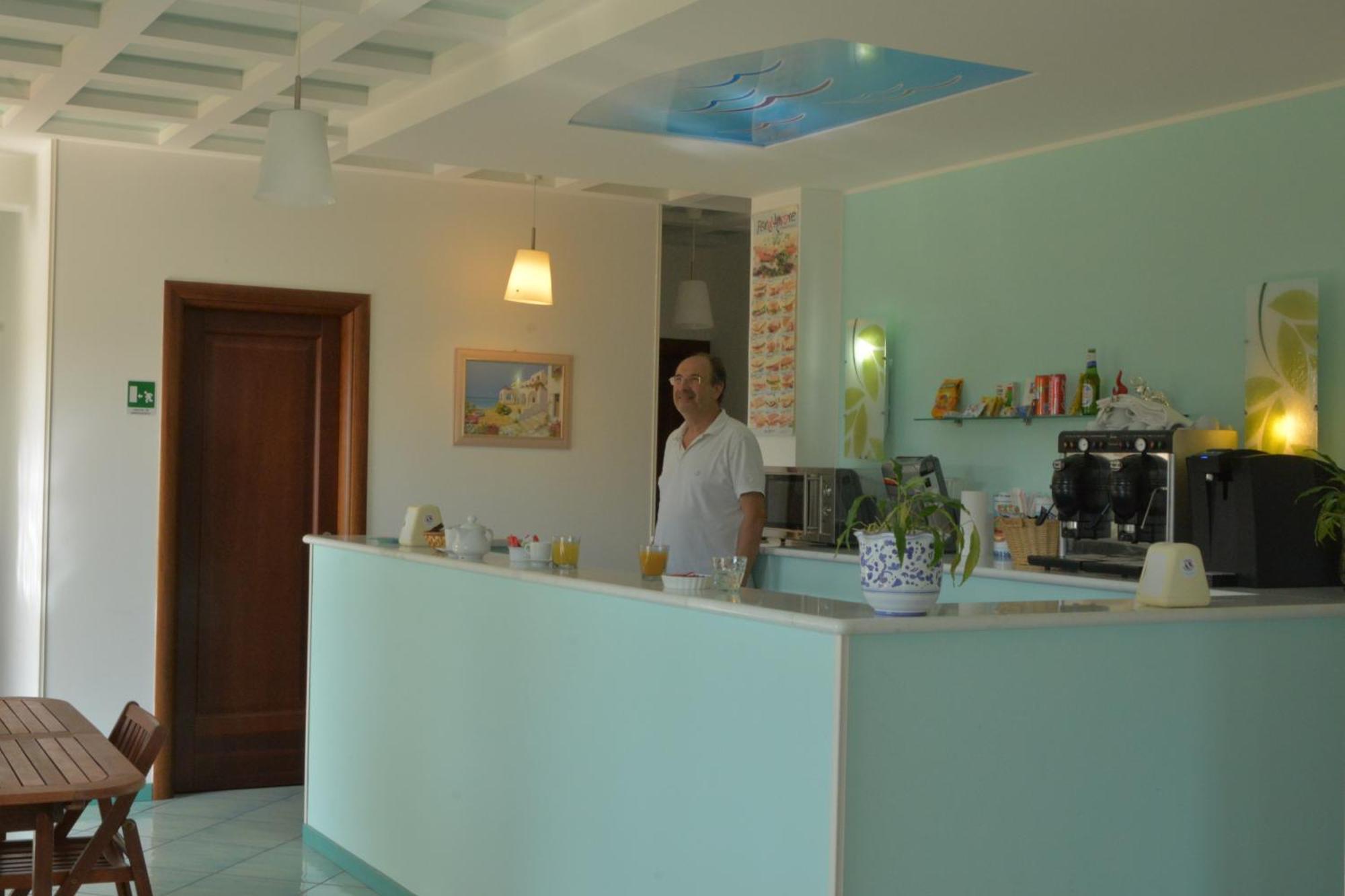 Larus Hotel Санджинето Екстериор снимка