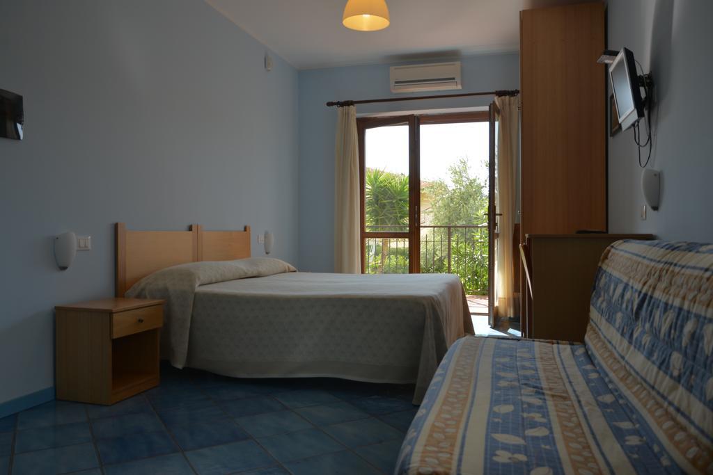 Larus Hotel Санджинето Екстериор снимка