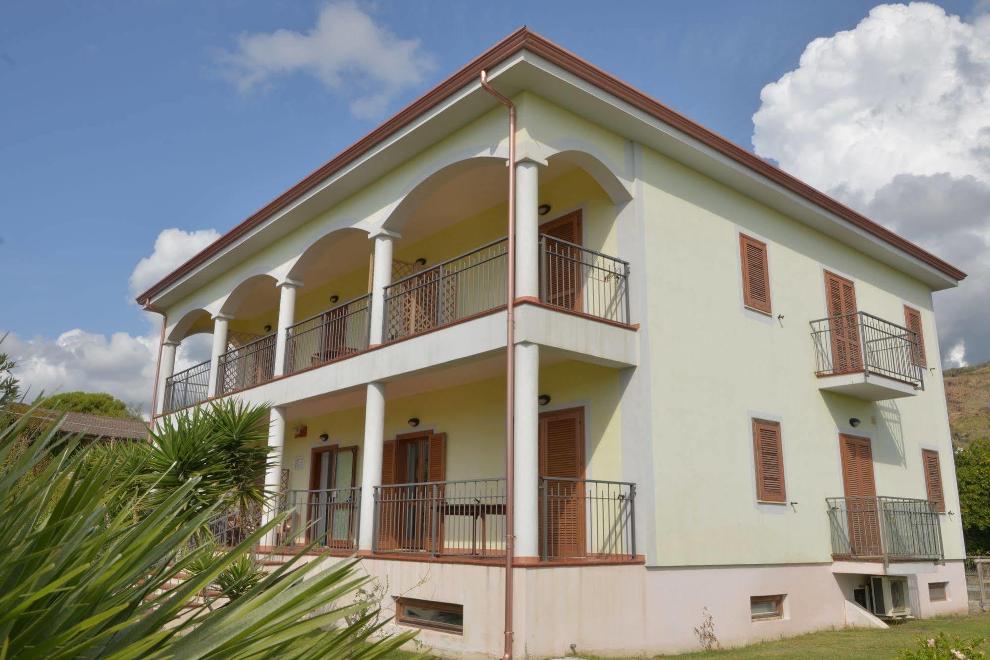 Larus Hotel Санджинето Екстериор снимка