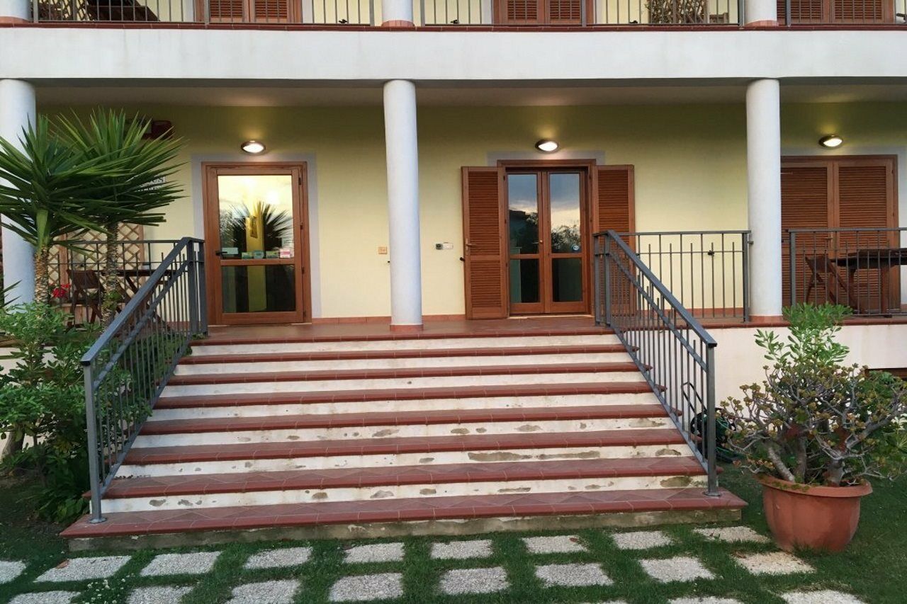 Larus Hotel Санджинето Екстериор снимка